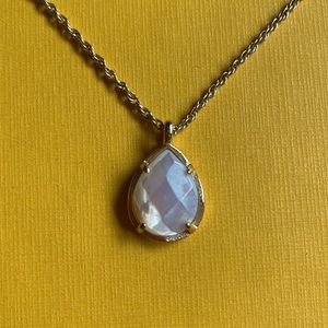 Kendra Scott pendant necklace mother of pearl